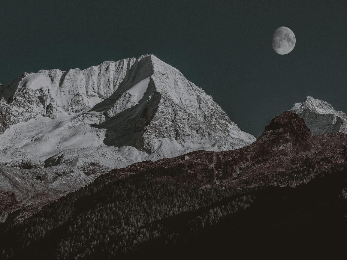 Majestic Rockies Honeymoon Heaven