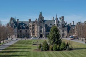 biltmore-house-pet friendly Asheville