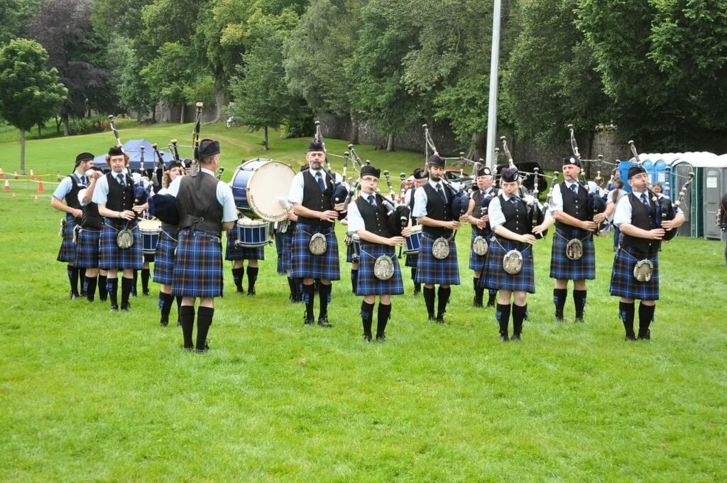 piper-band-edinburgh